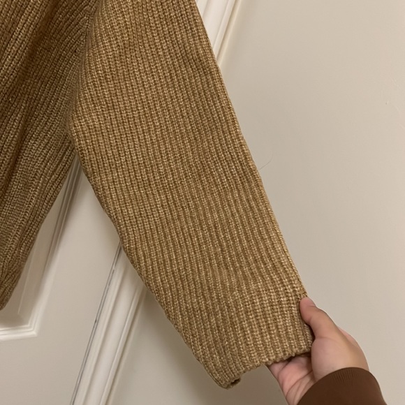 H&M Tan Sweater - Picture 8 of 8